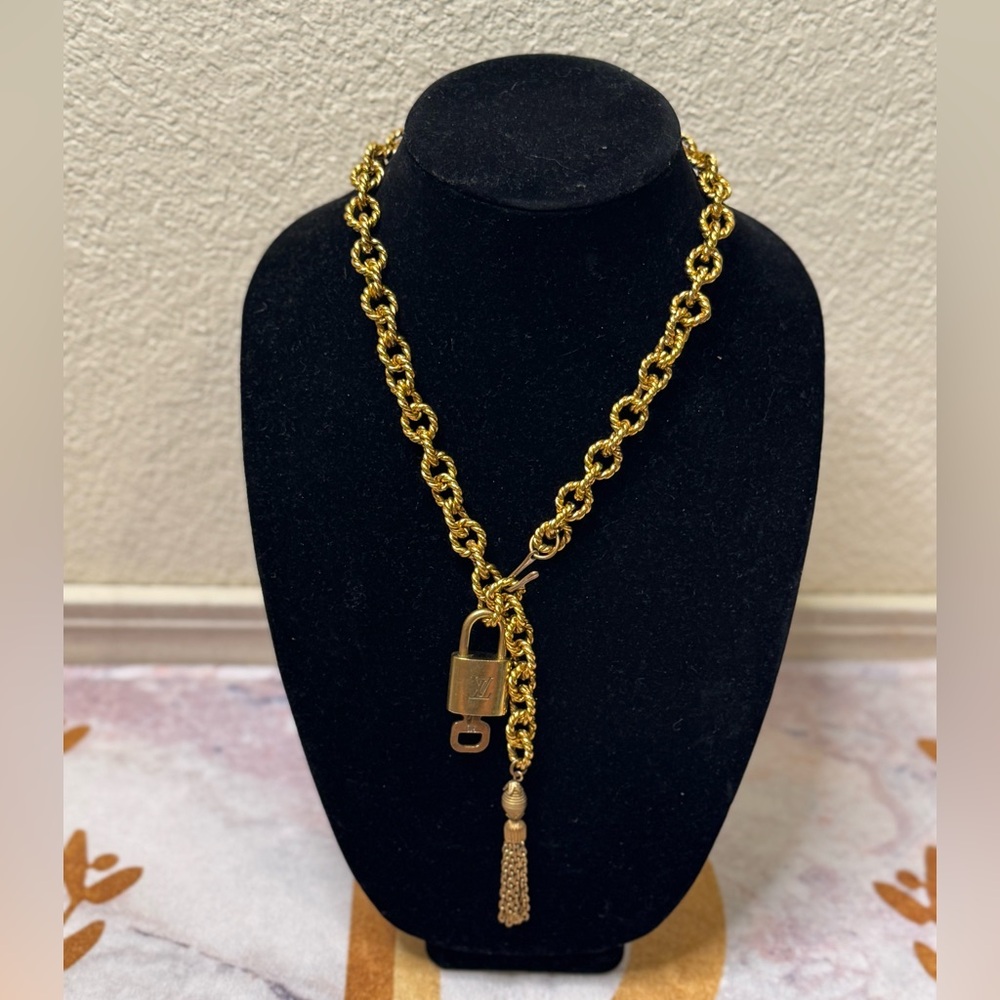 Louis Vuitton Lock & Key #316 Vintage 10K Gold Accents Teardrop Tassel Necklace - Picture 8 of 15